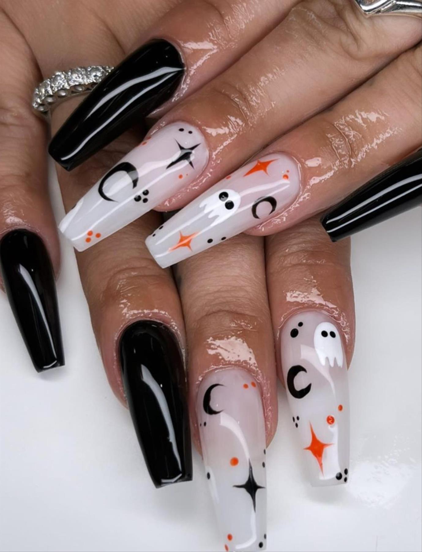 Creepy Halloween nails design you'll love 2022