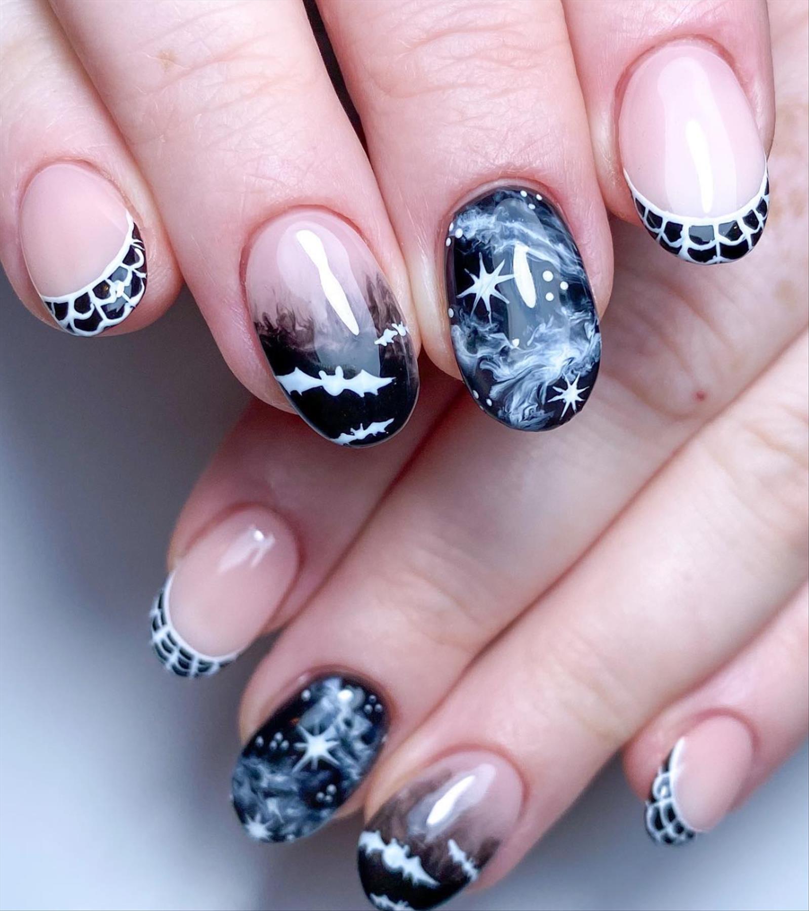 Creepy Halloween nails design you'll love 2022