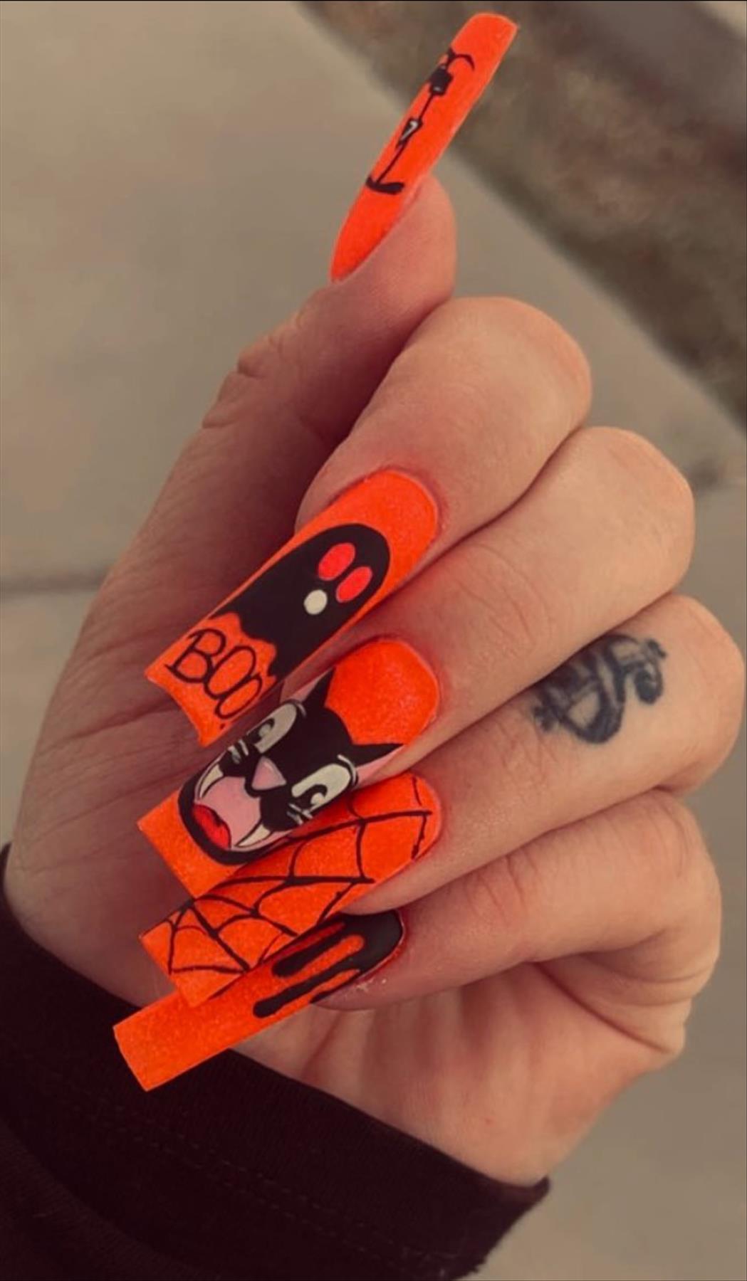 Creepy Halloween nails design you'll love 2022