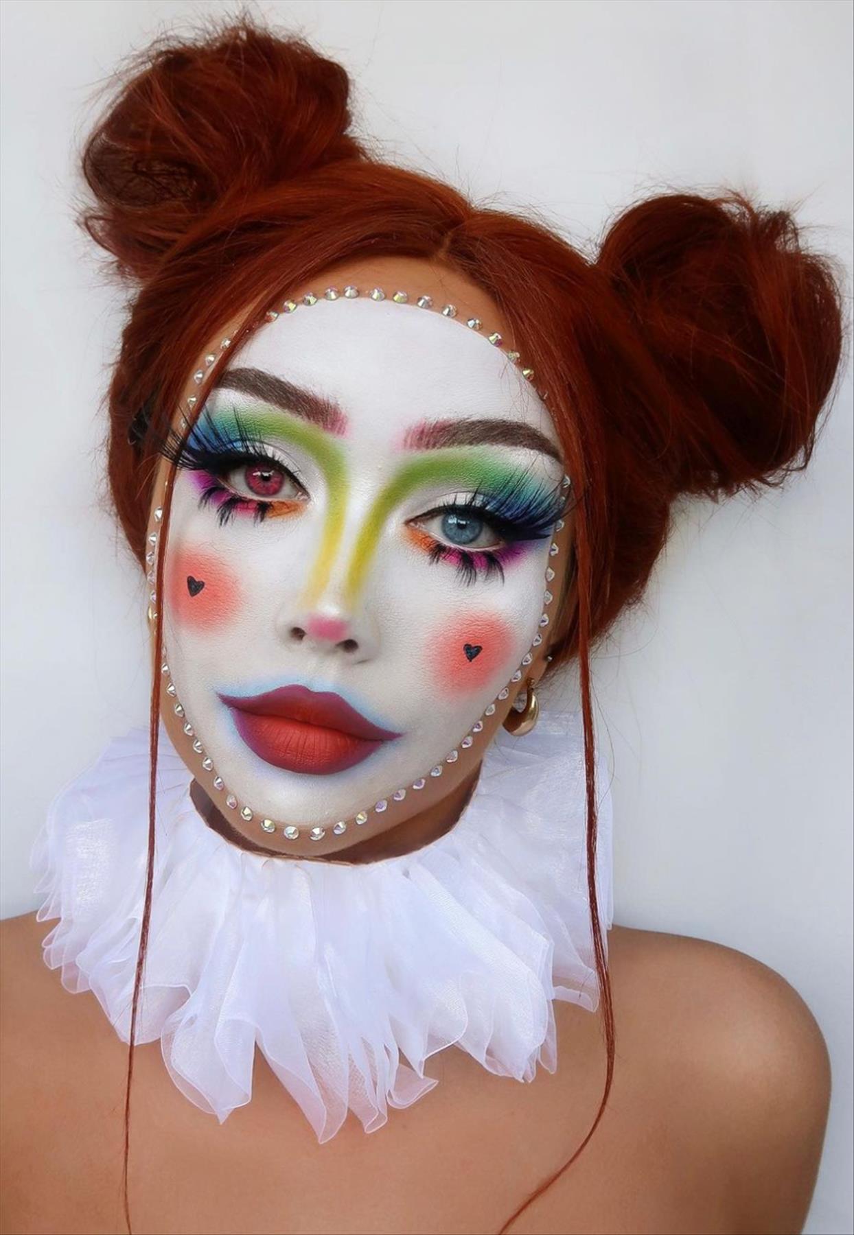 Cool Halloween makeup looks trending this year