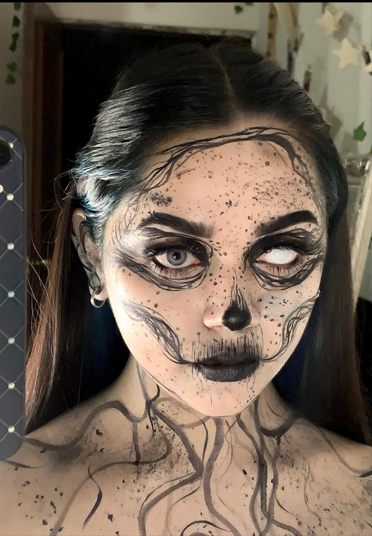 Cool Halloween makeup looks trending this year