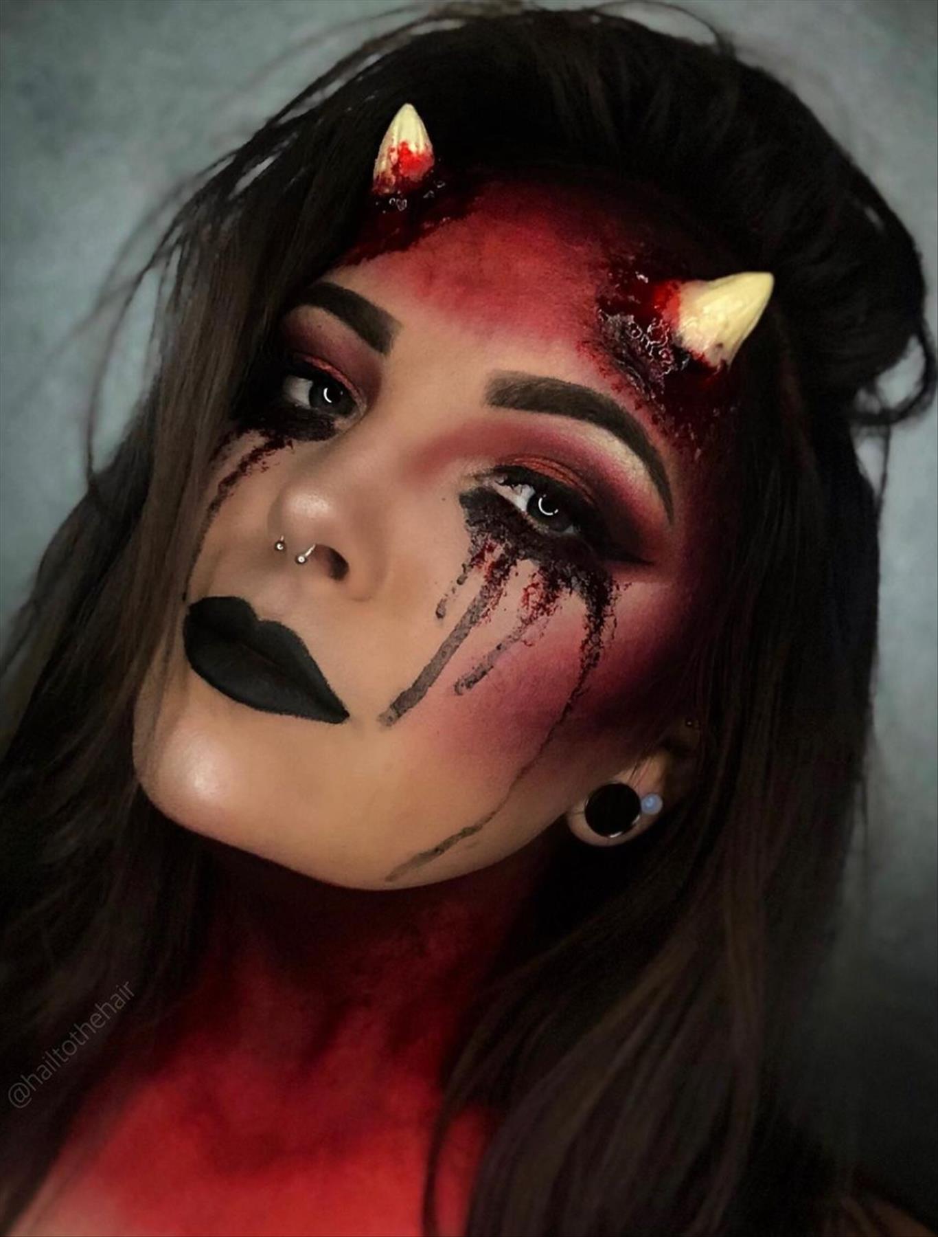 Cool Halloween makeup looks trending this year