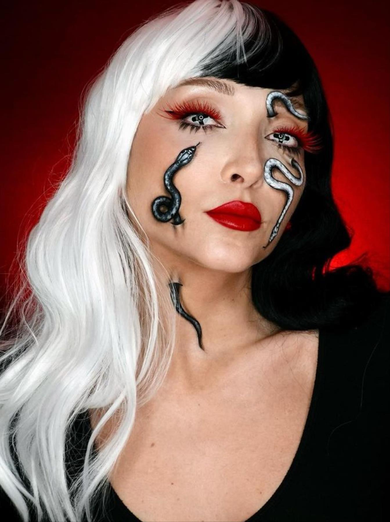 Cool Halloween makeup looks trending this year