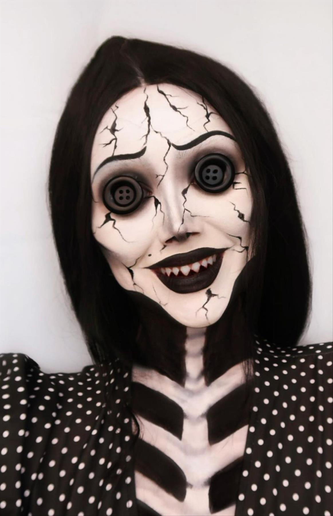 Cool Halloween makeup looks trending this year