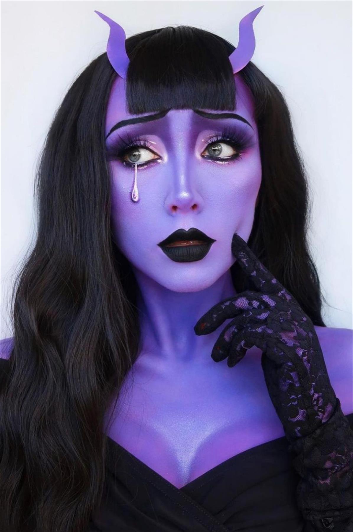 Cool Halloween makeup looks trending this year