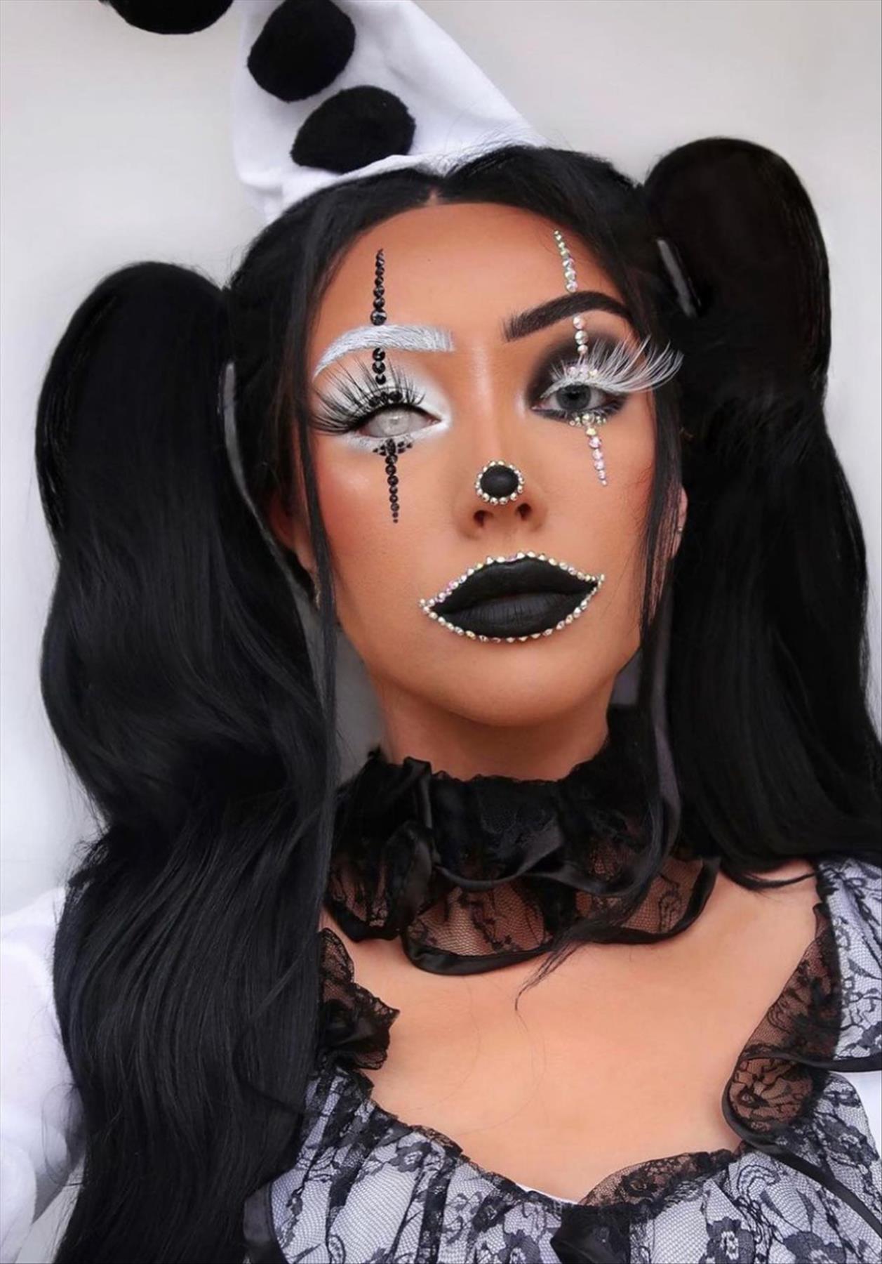 Cool Halloween makeup looks trending this year