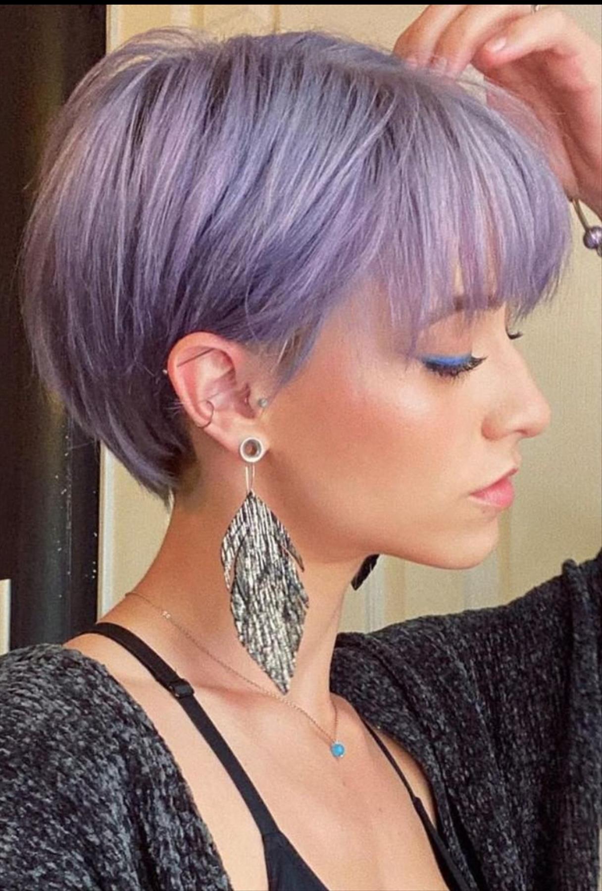 Trendy short pixie haircuts for women 