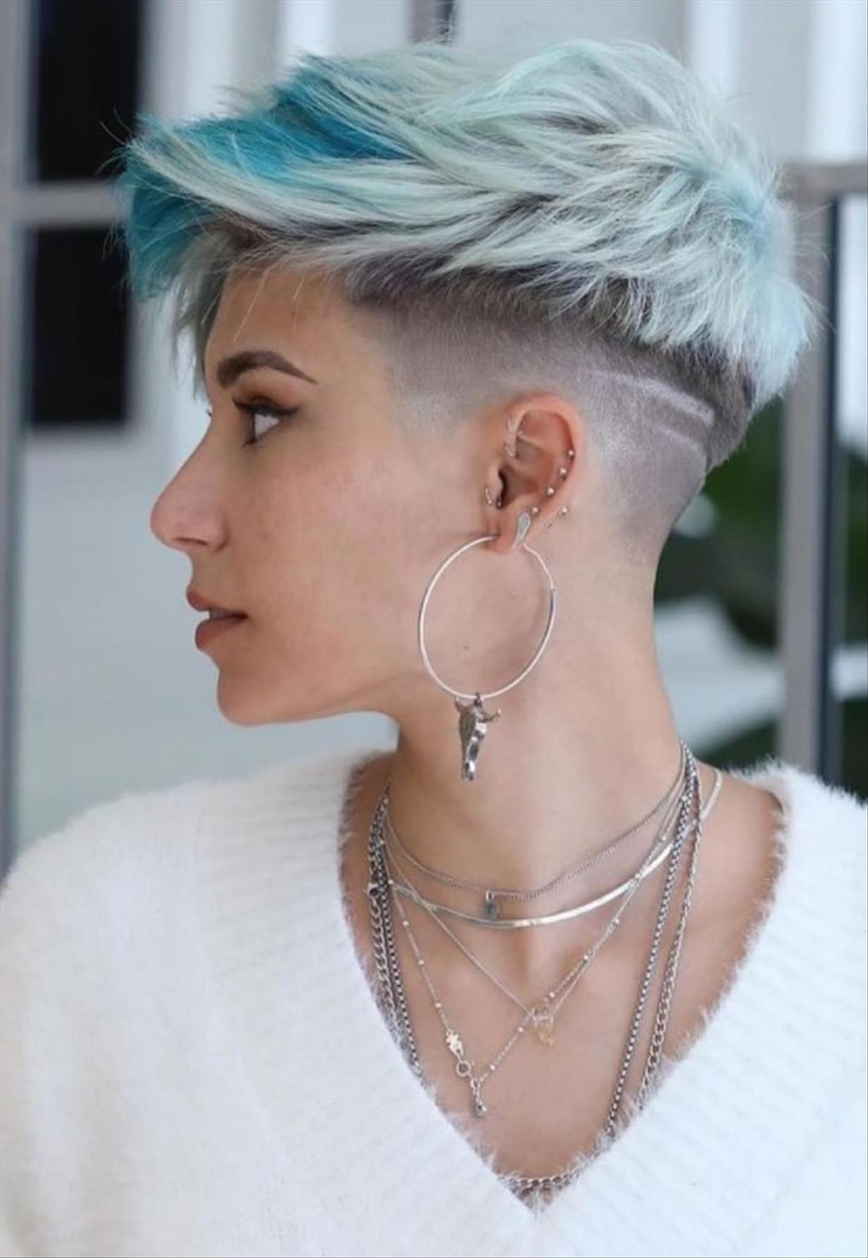 Trendy short pixie haircuts for women 