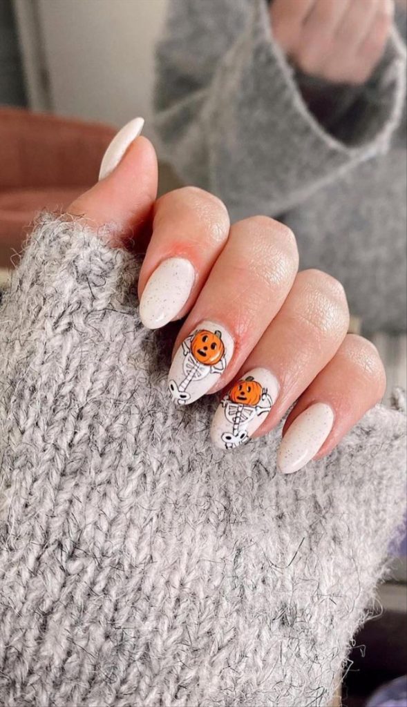 40 Cool Short Halloween Nails Design And Inspiration To Try Now
