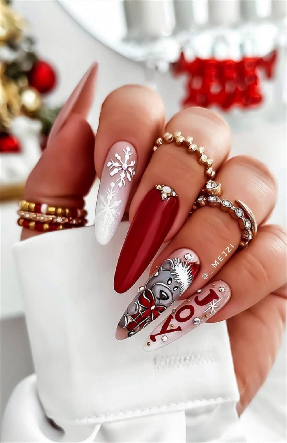 60 Best Christmas nails 2022 to rock this Winter - Mycozylive.com