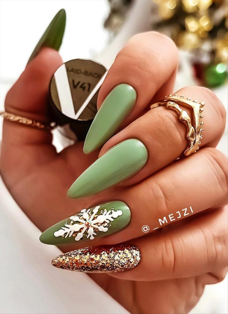 Christmas nails 2022 to rock this Winter