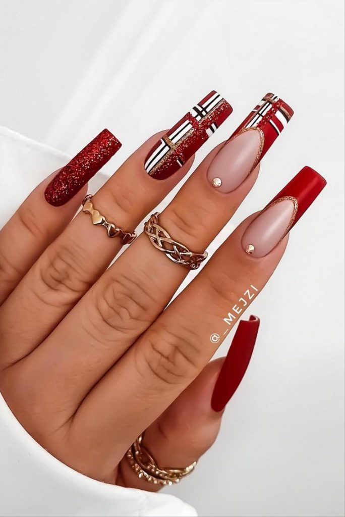 Christmas nails 2022 to rock this Winter