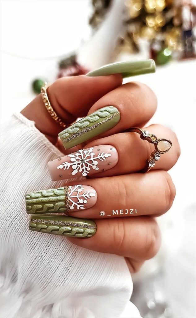 Christmas nails 2022 to rock this Winter