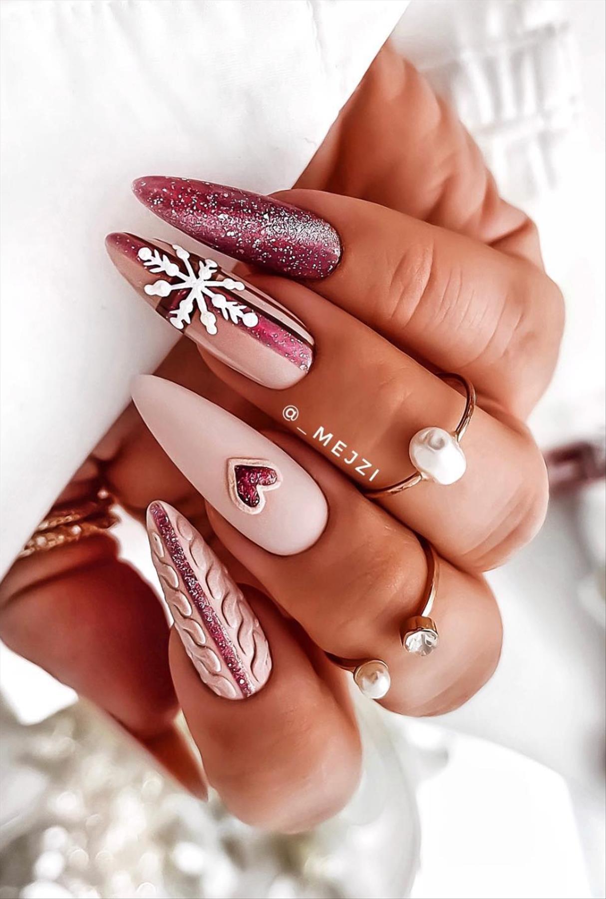 Christmas nails 2022 to rock this Winter