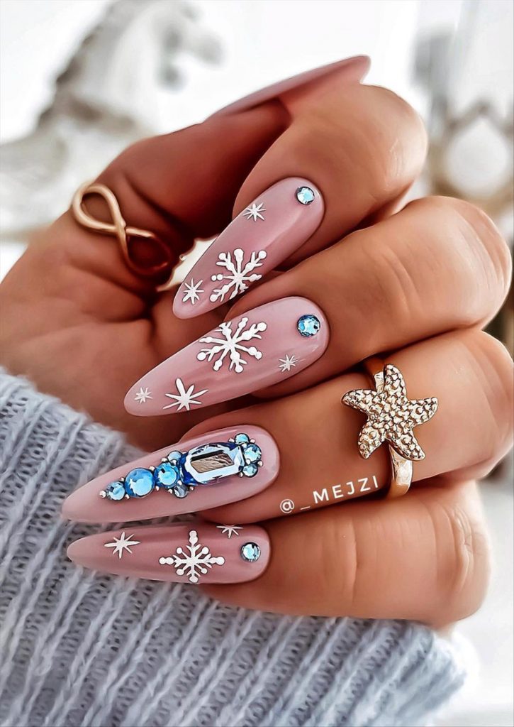 Christmas nails 2022 to rock this Winter