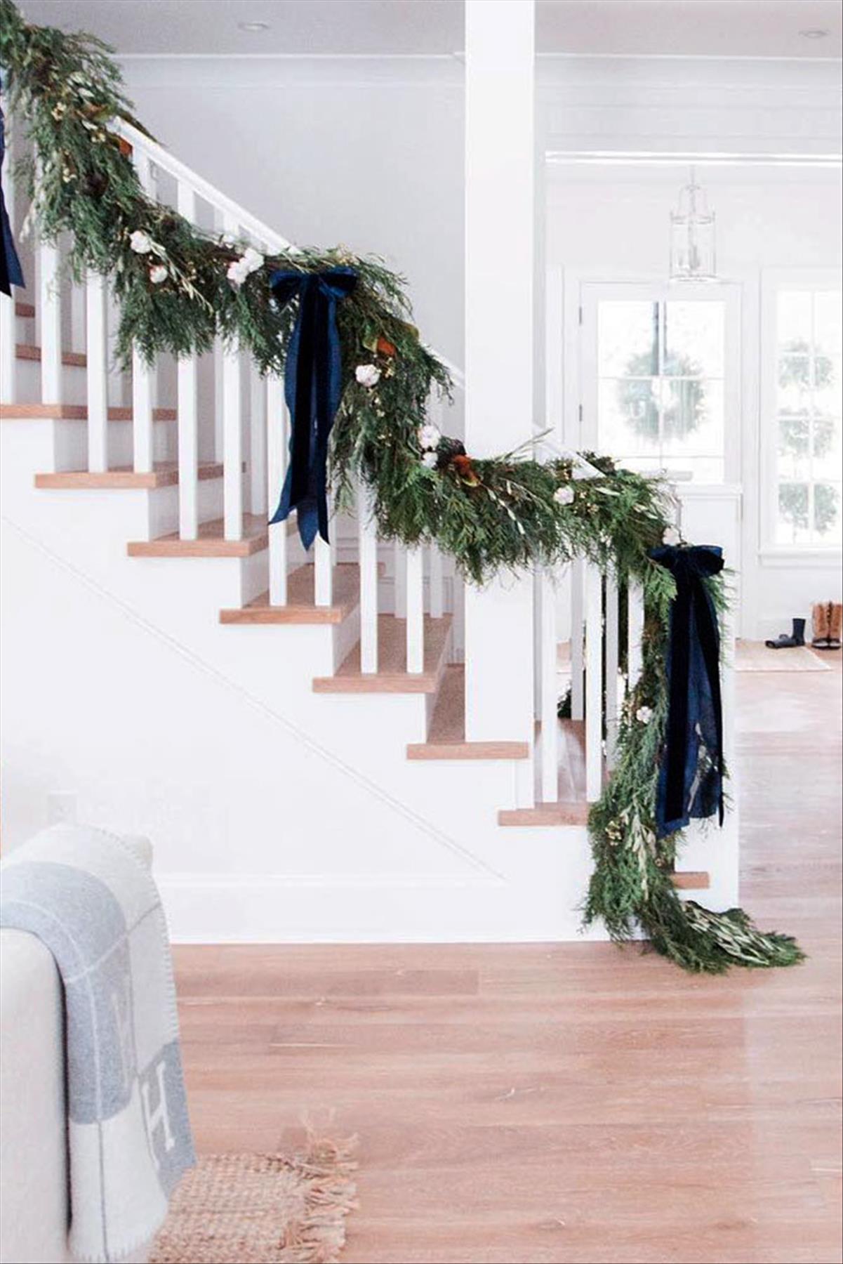 Spectacular Christmas garlands decor ideas