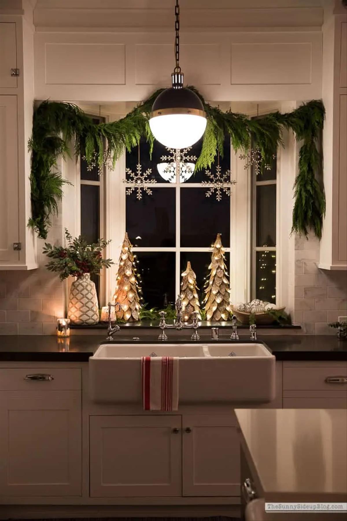 Spectacular Christmas garlands decor ideas