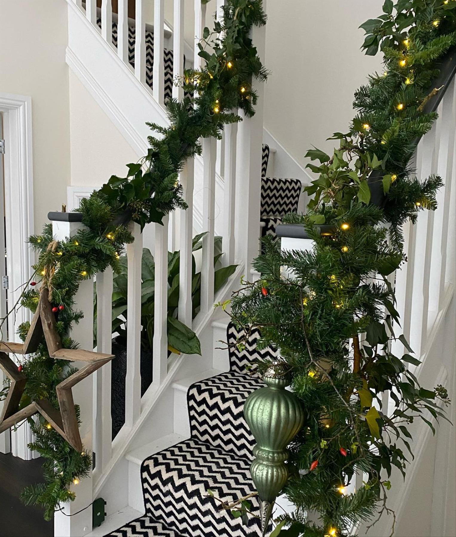 Spectacular Christmas garlands decor ideas