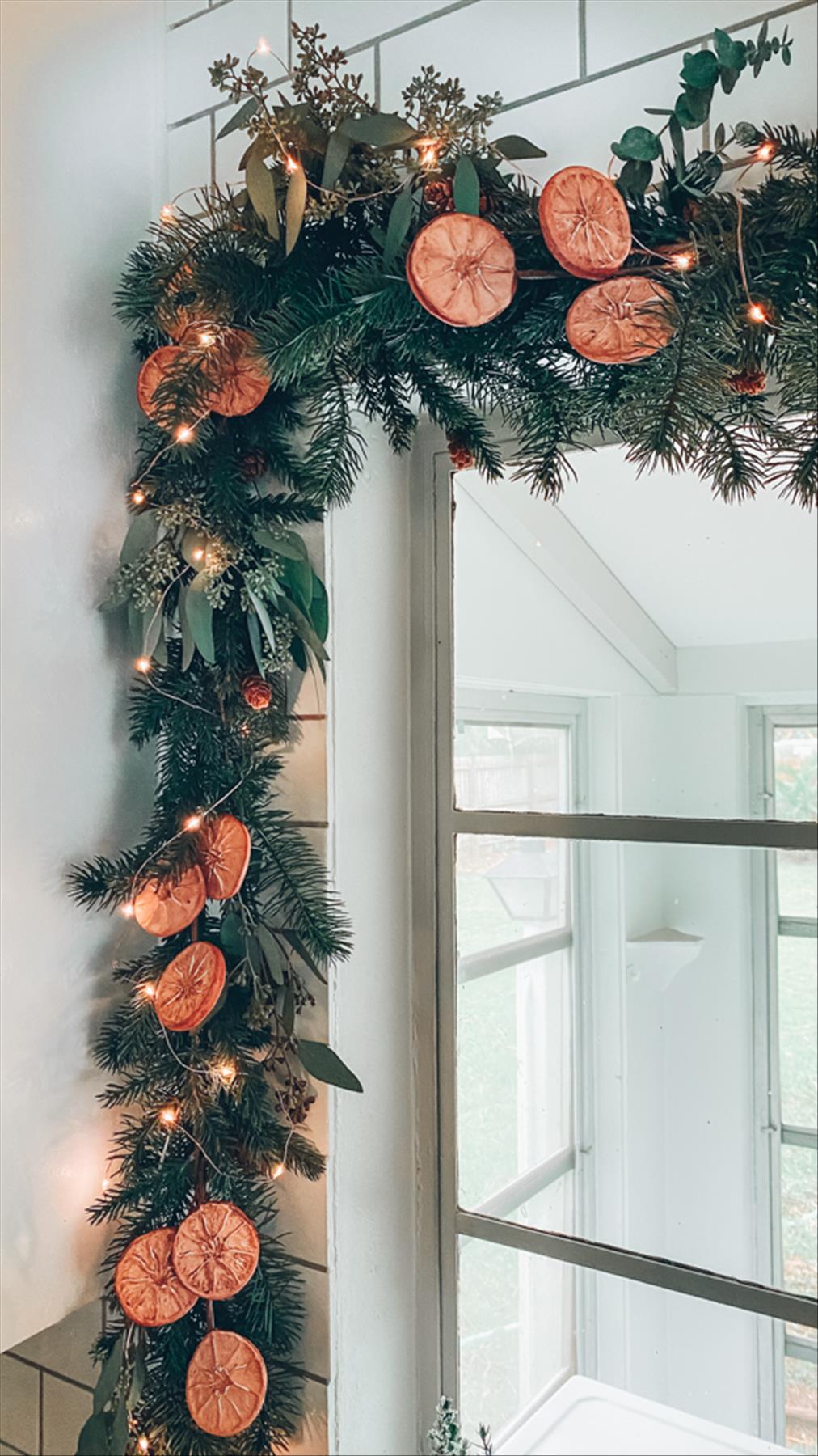 Spectacular Christmas garlands decor ideas