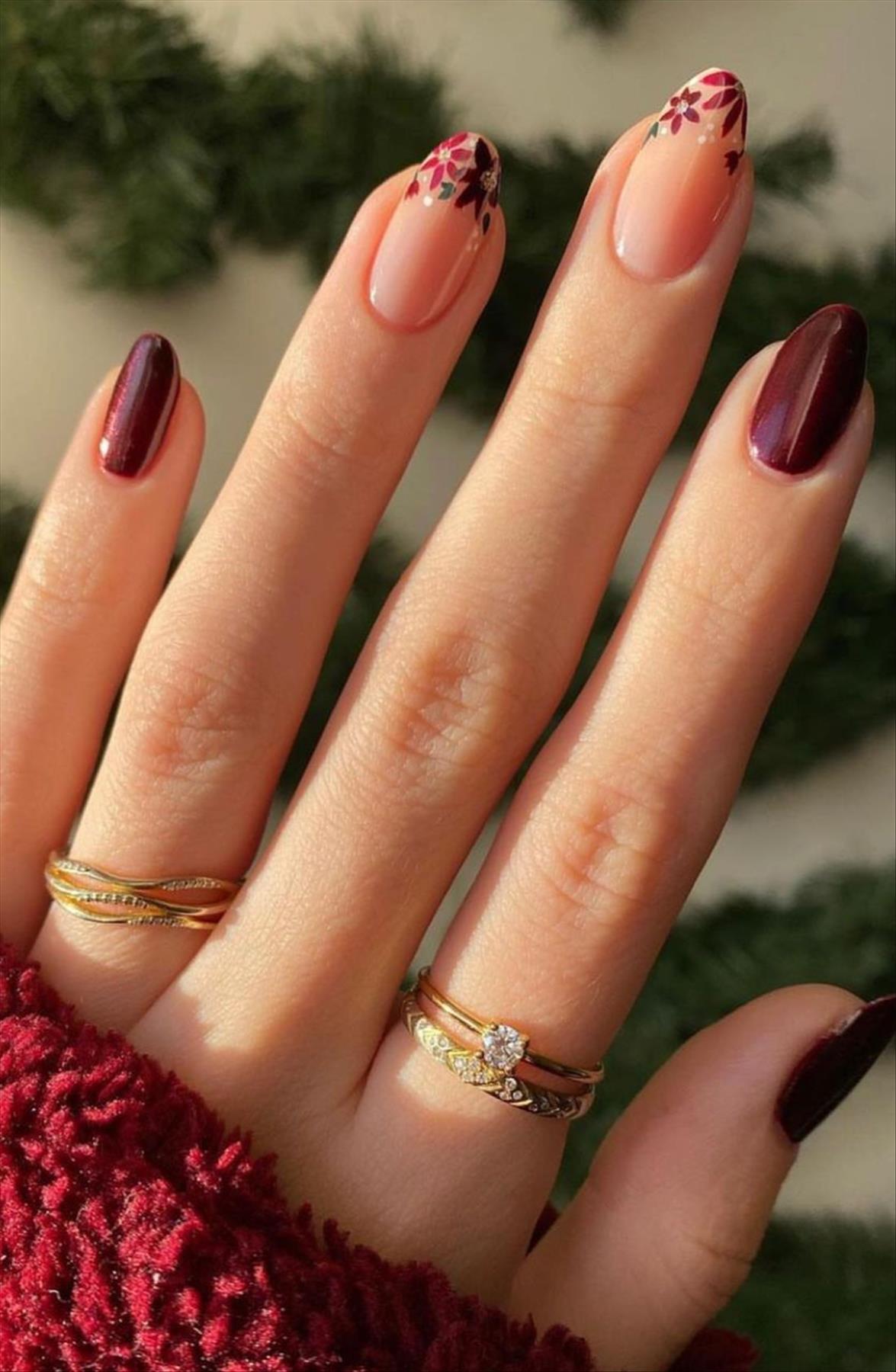 Classic christmas nail inpo 2023 to try 