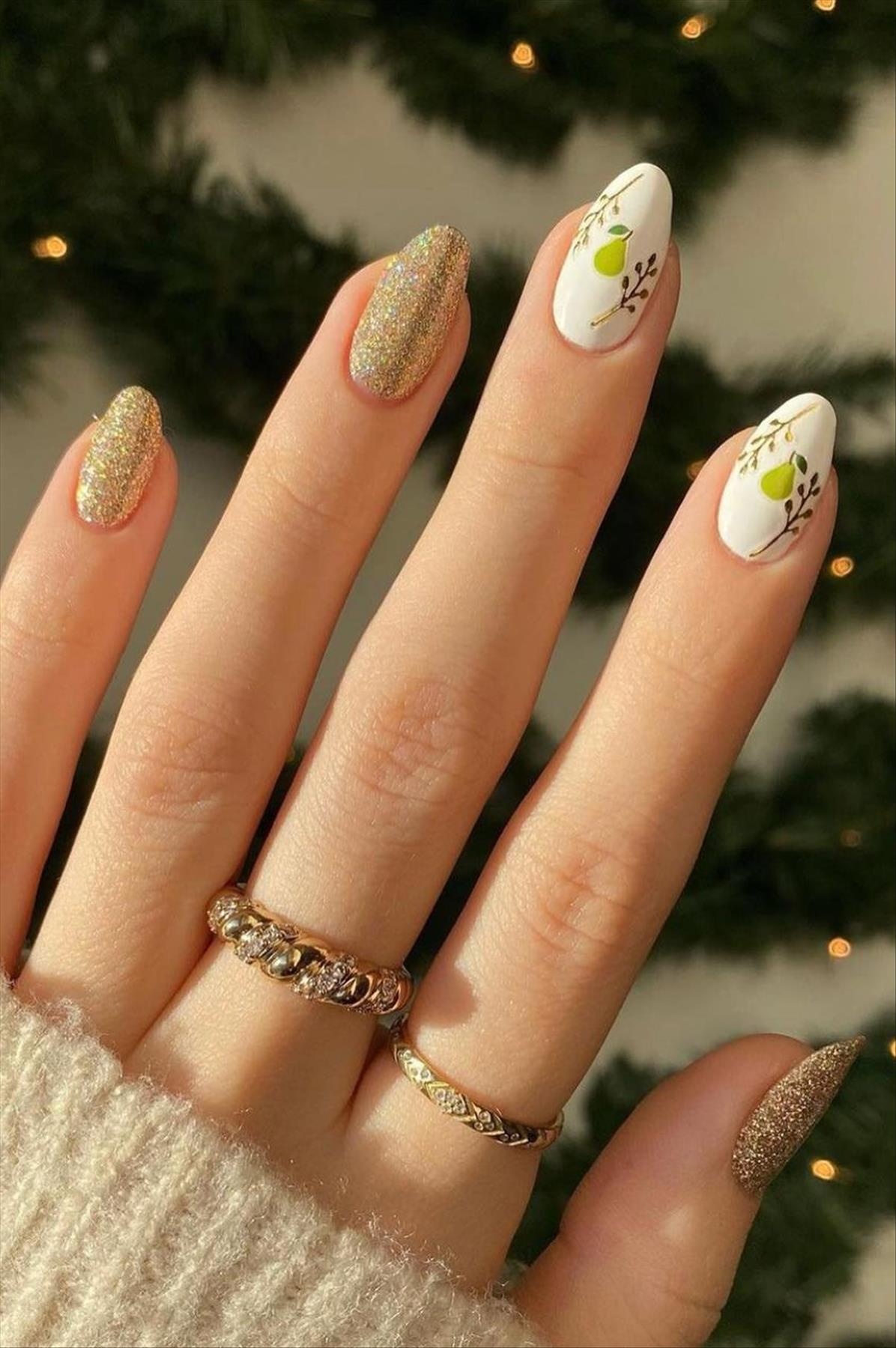 Classic christmas nail inpo 2023 to try 