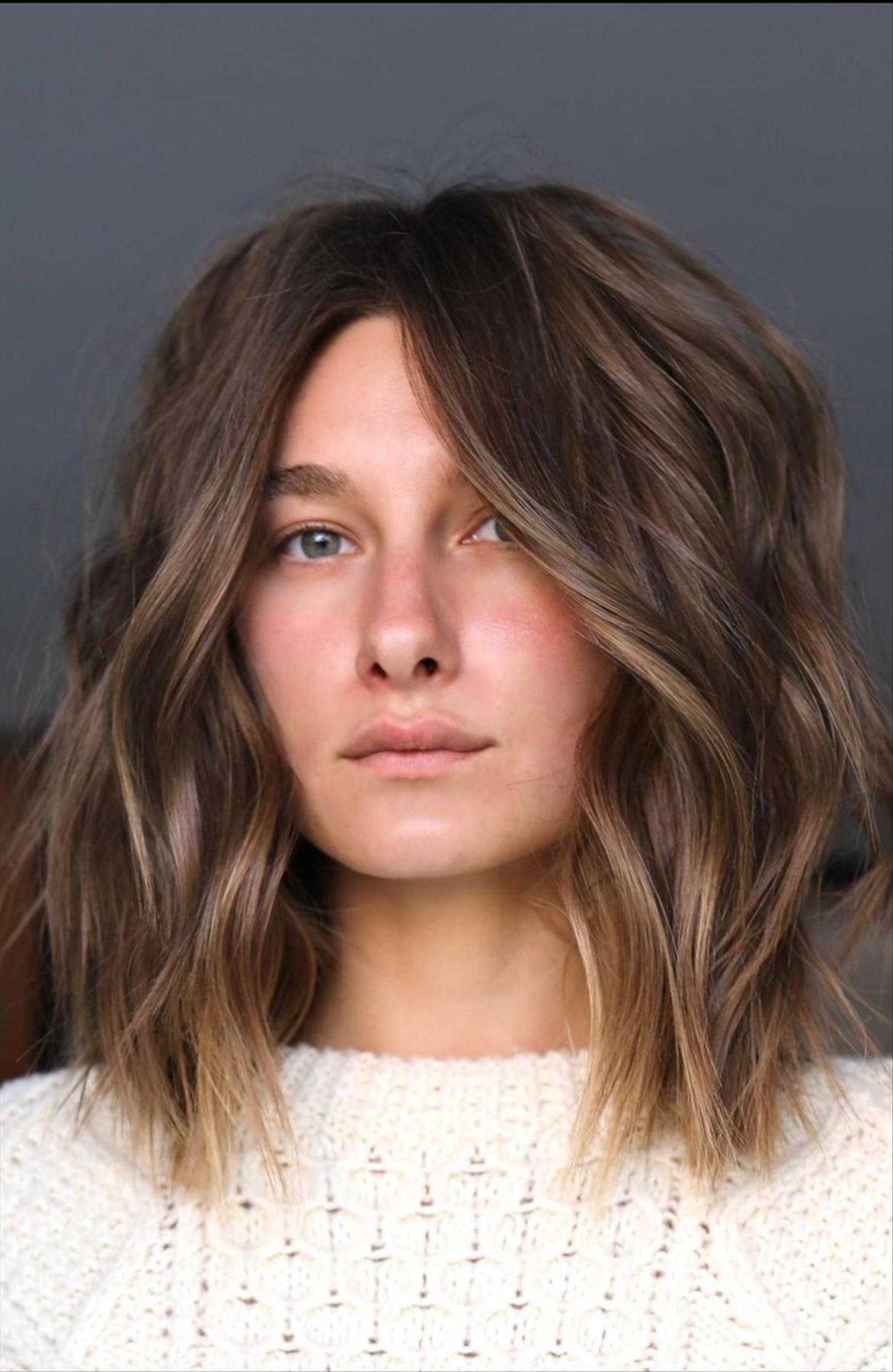 Cool shoulder length haircuts with bangs to try now