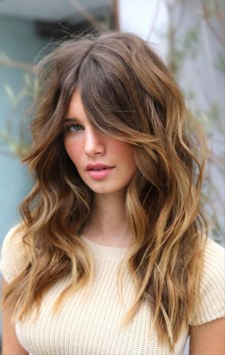 30+ Cool shoulder length haircuts with bangs to try now - Mycozylive.com