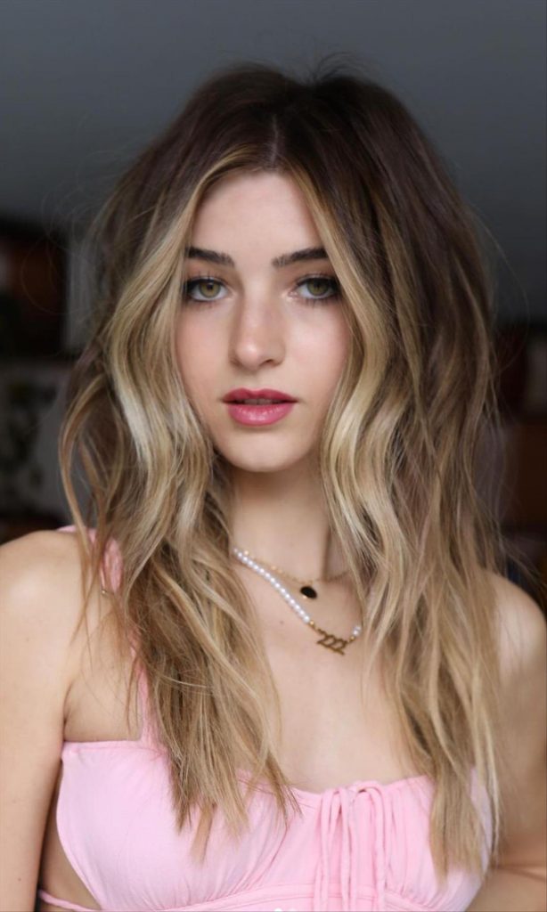 30+ Cool shoulder length haircuts with bangs to try now - Mycozylive.com