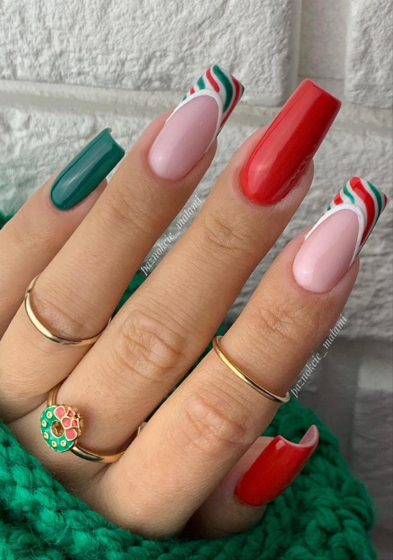 Elegant Christmas nails 2022 trends and inspo