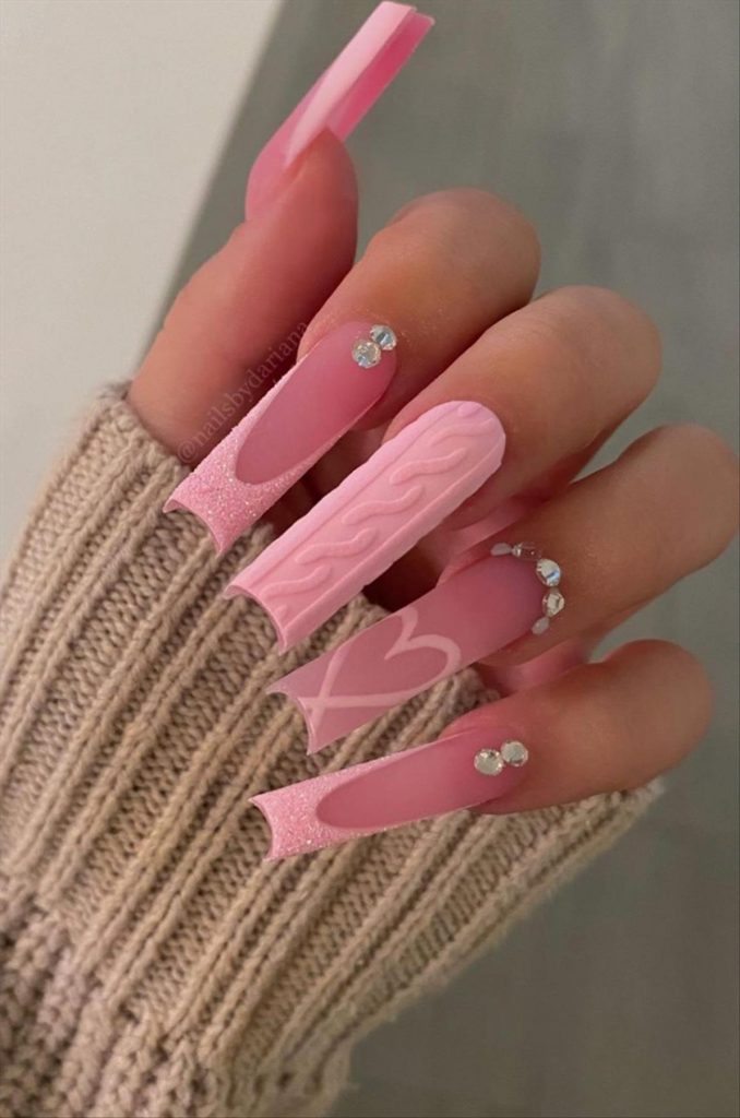 Lovely Valentine's day coffin nails design perfect for 2023