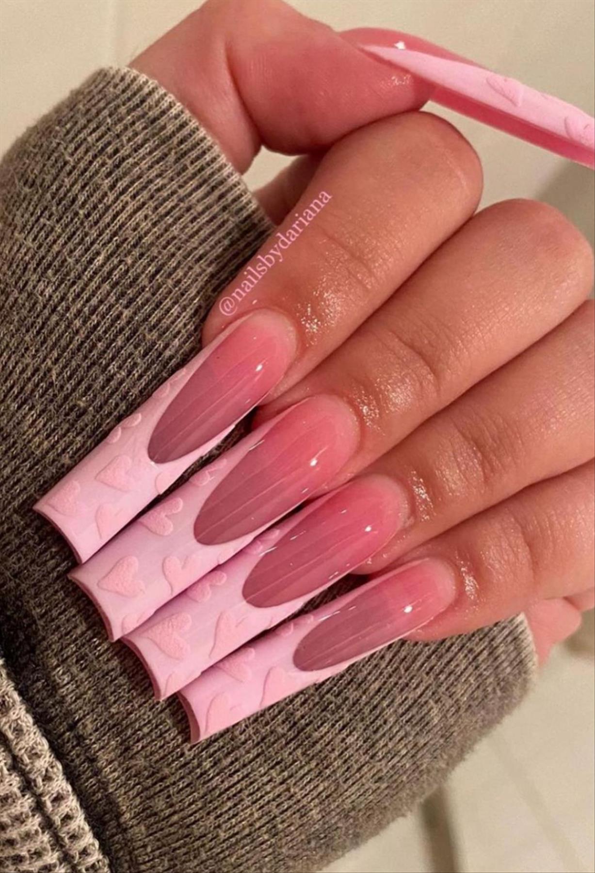 Lovely Valentine's day coffin nails design perfect for 2023