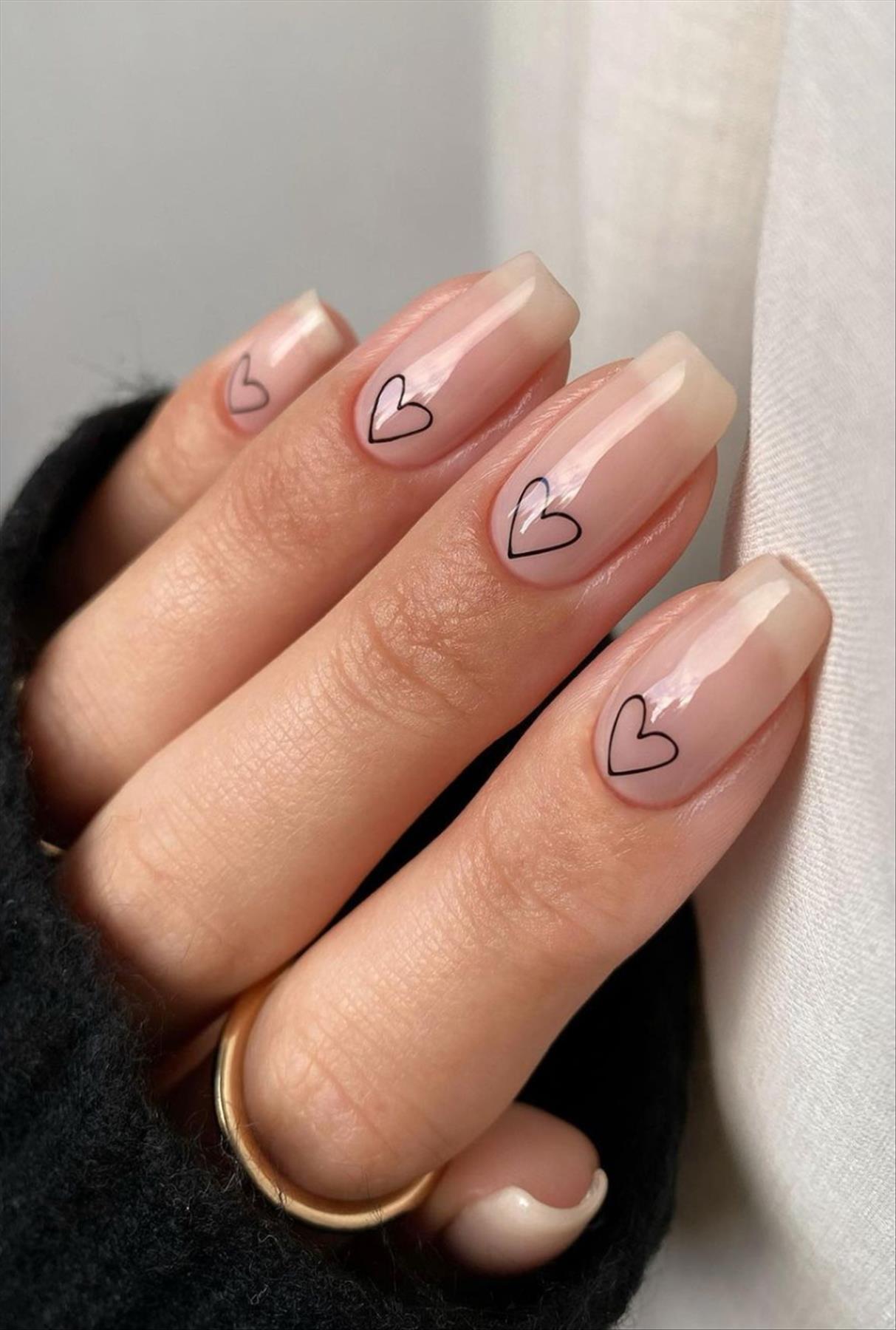 Top 31 heart nails for Valentine's Day nail designs 2023 inspiration