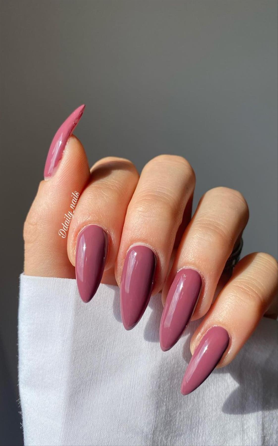 Elegant nude almond nails design for Spring mani 2023