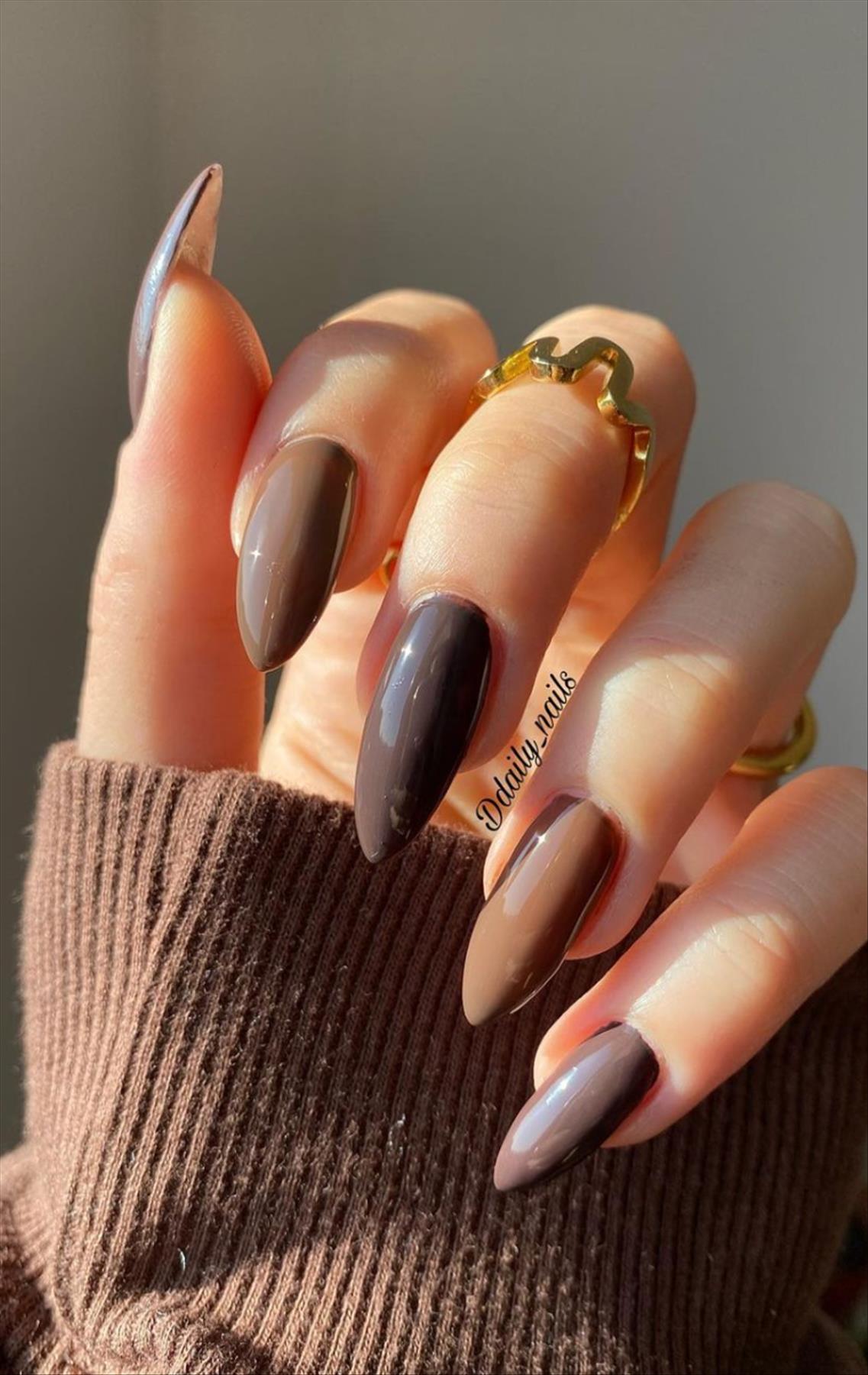 Elegant nude almond nails design for Spring mani 2023