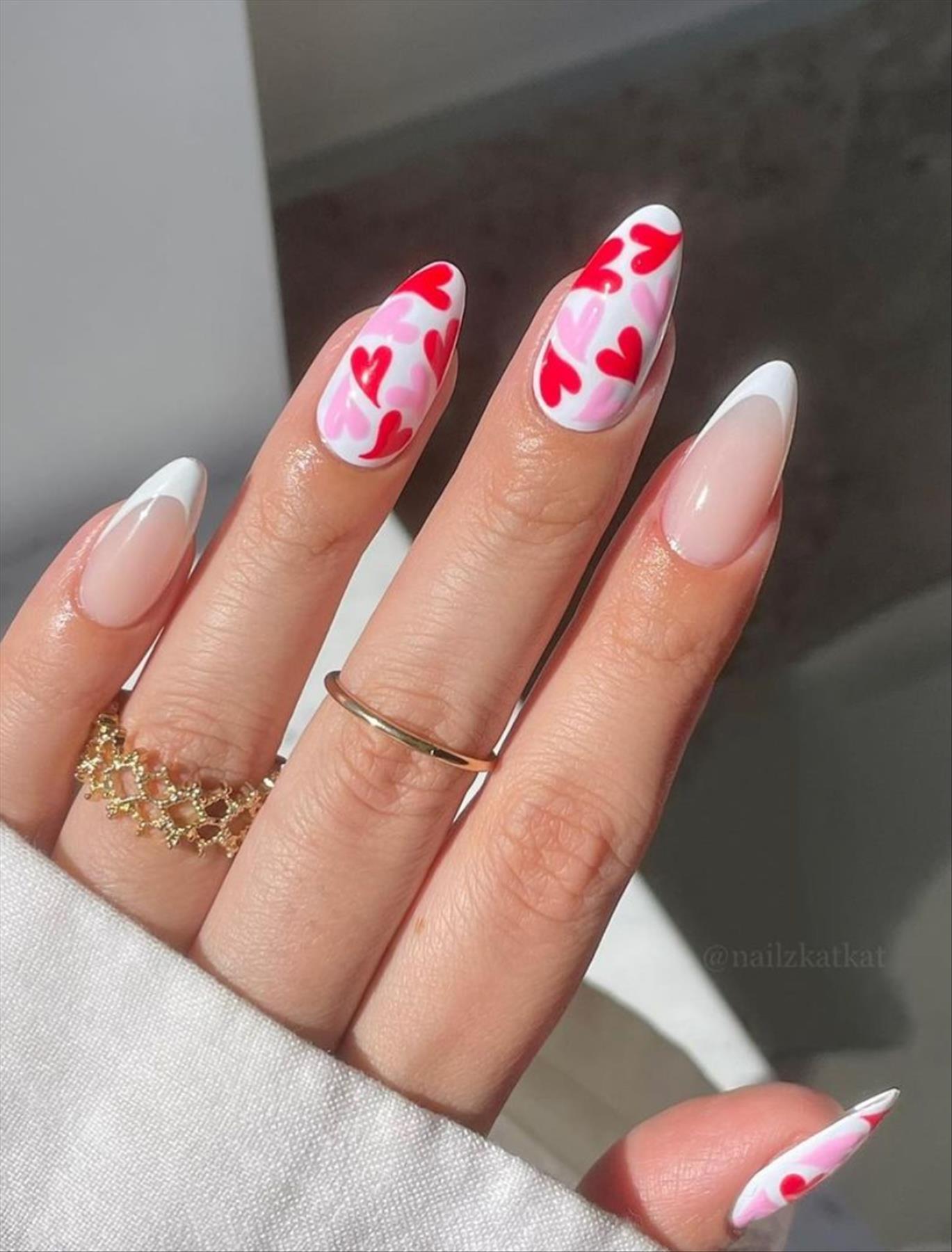 Elegant white Valentine's Day nail designs you'll love