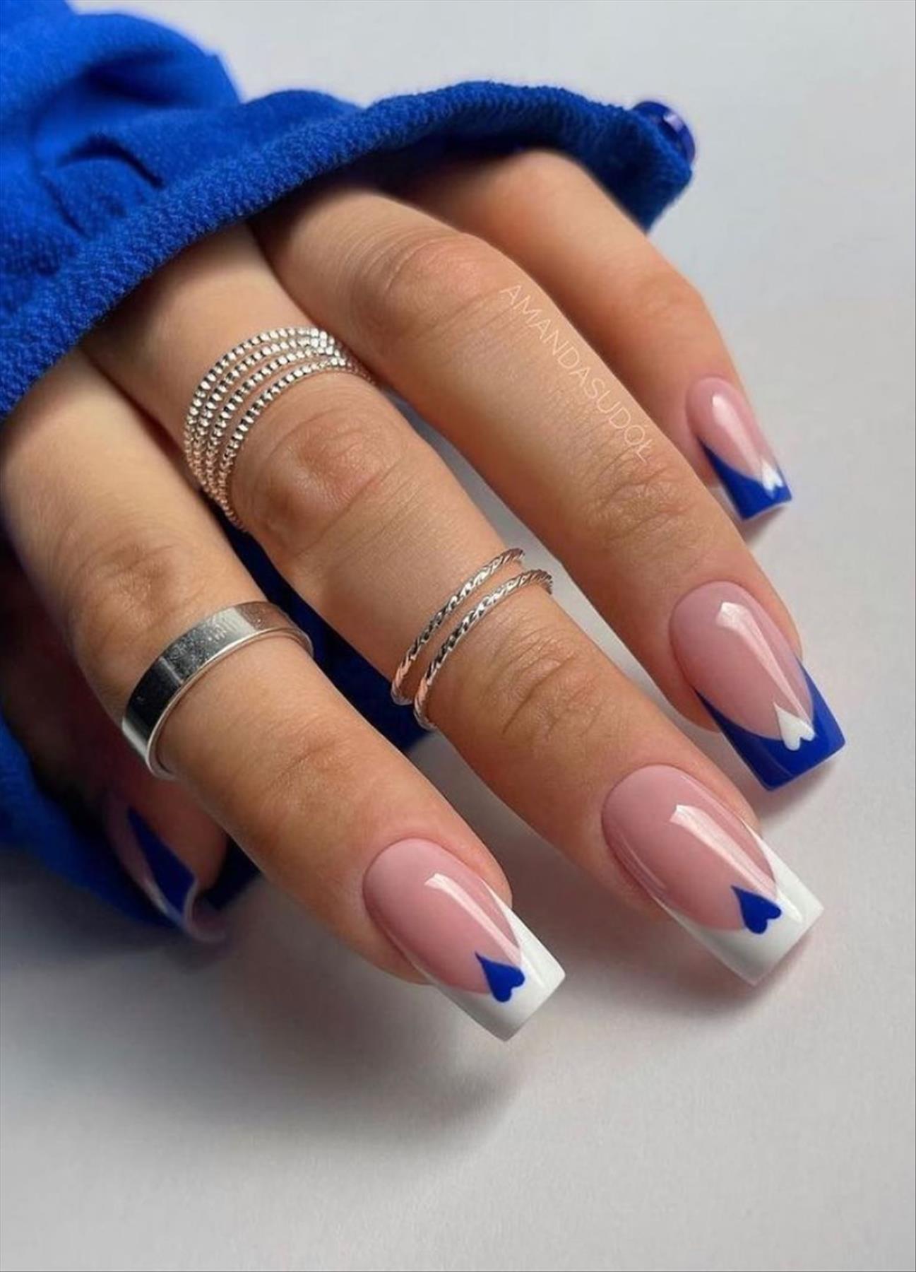 Elegant white Valentine's Day nail designs you'll love