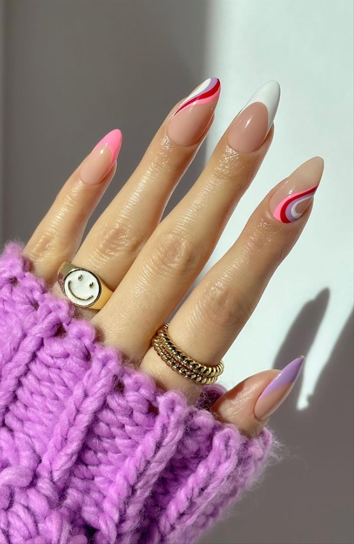 Elegant white Valentine's Day nail designs you'll love