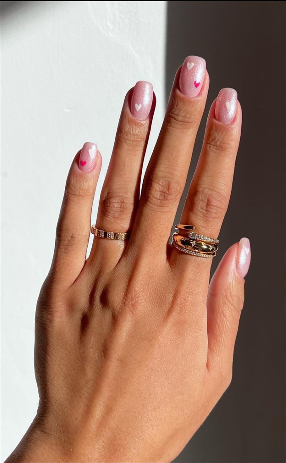 Elegant white Valentine's Day nail designs you'll love