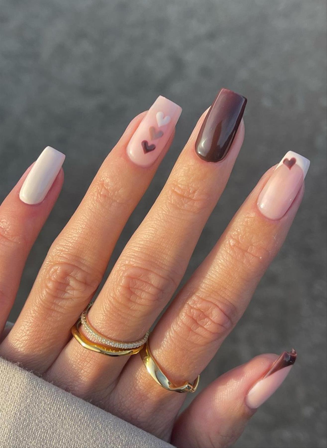 Elegant white Valentine's Day nail designs you'll love