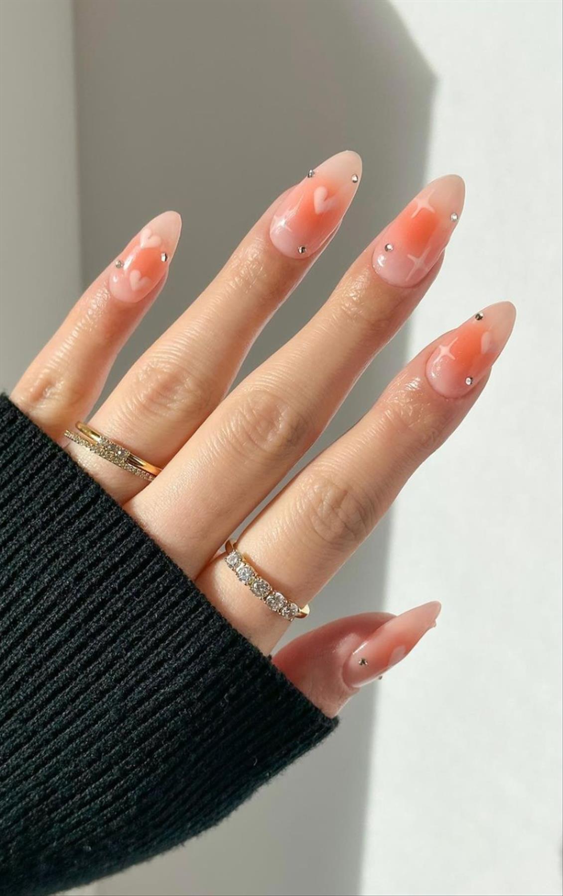 Elegant white Valentine's Day nail designs you'll love