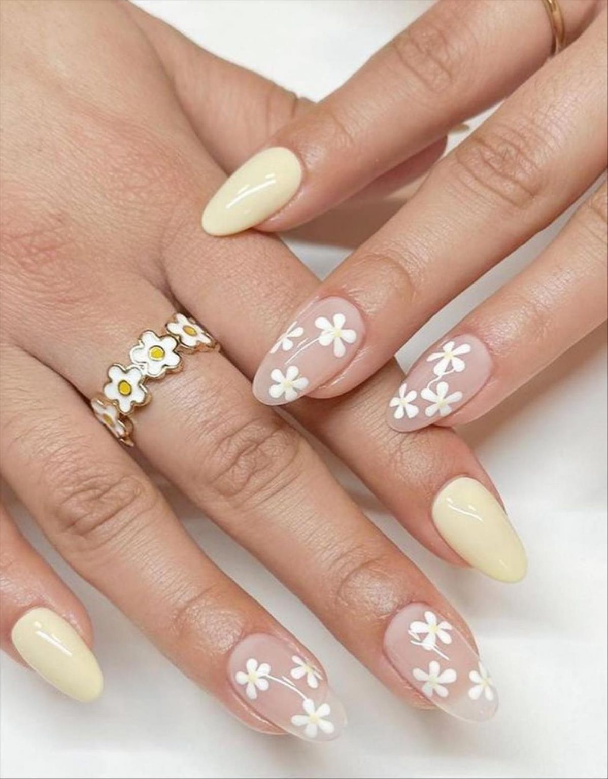 50 Beautiful Summer Nails Trends 2023 To Get Inspired Mycozylive Com