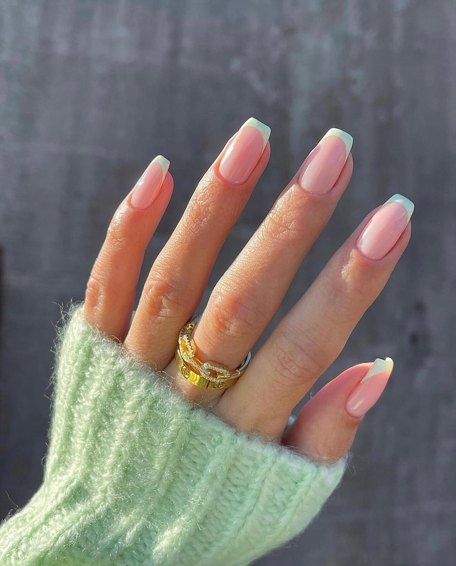 Classic Short French tip nails For Summer Nails Trends 2023
