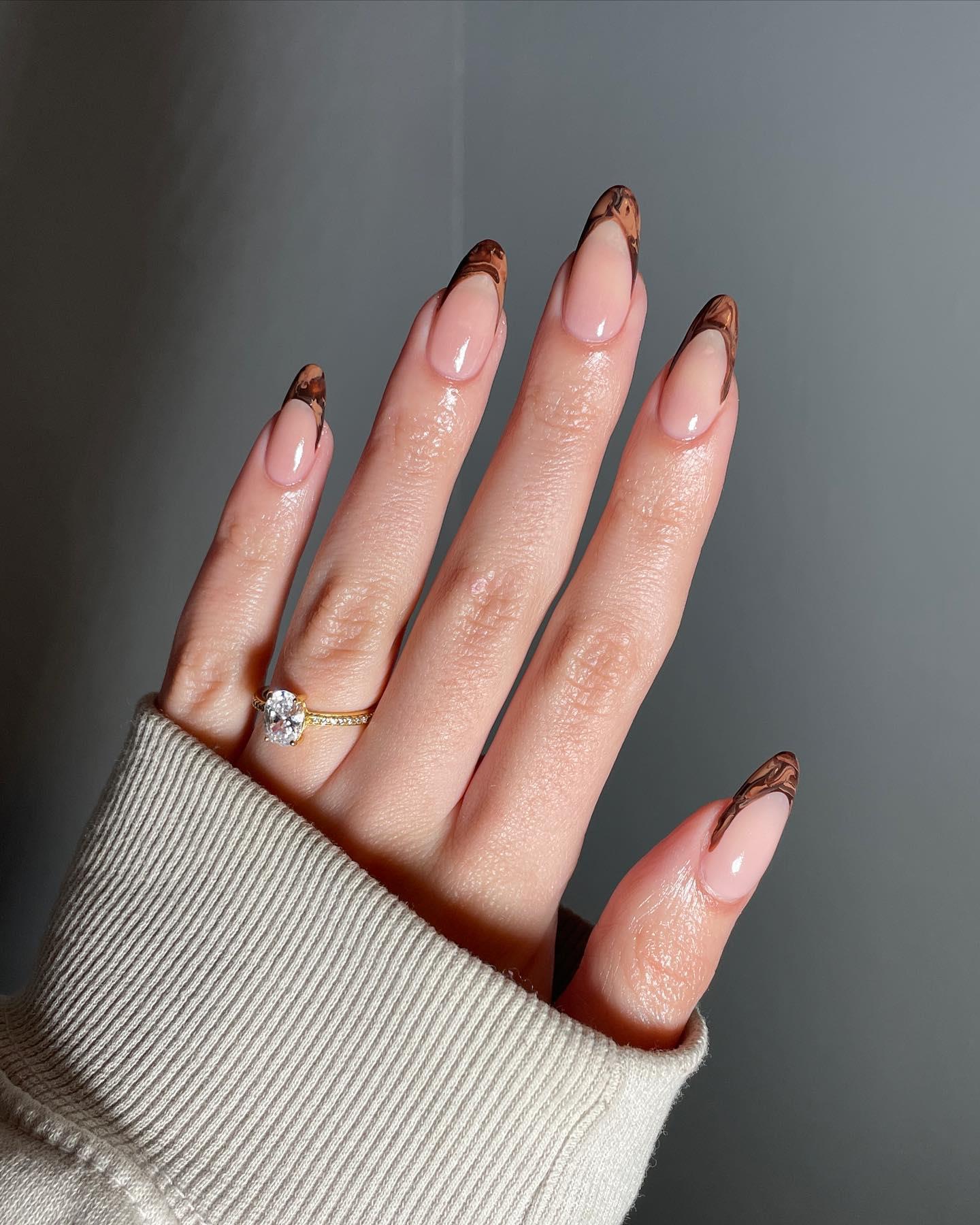 Cool Fall nail colors and designs for 2023