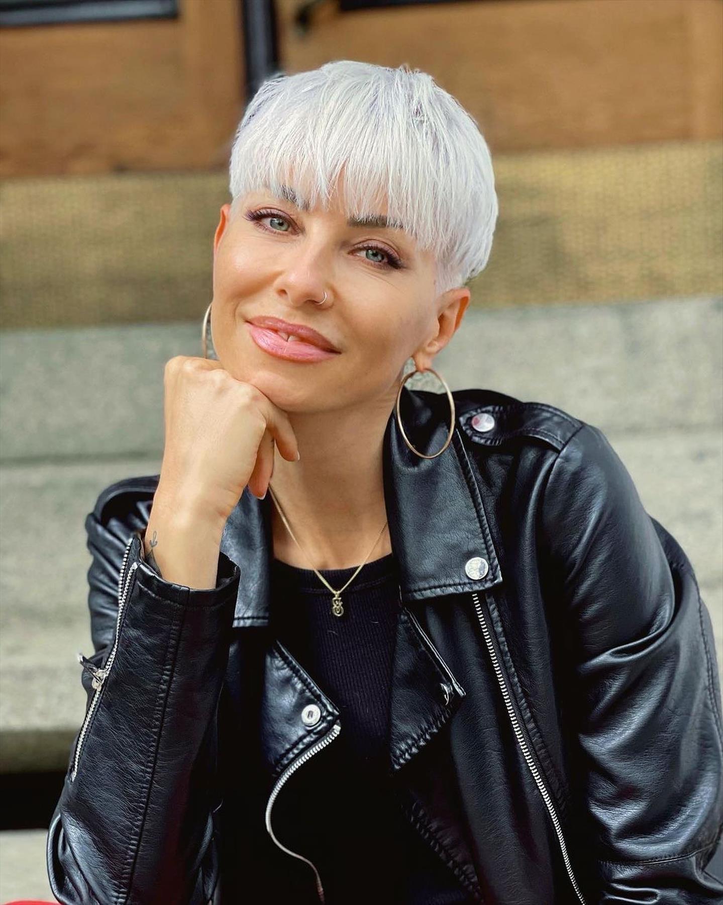 Ash-blonde short pixie haircuts for women to be cool