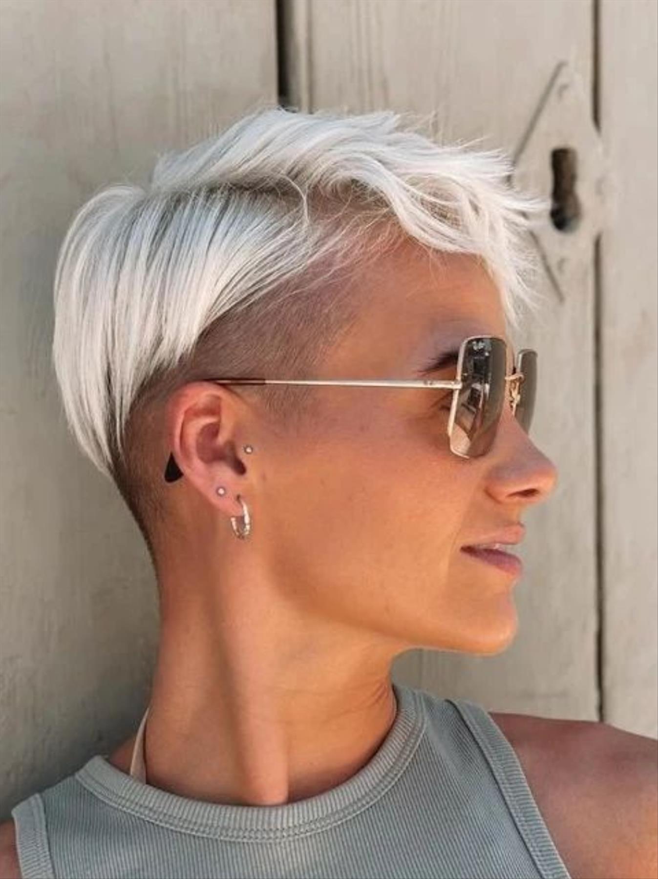 Ash-blonde short pixie haircuts for women to be cool