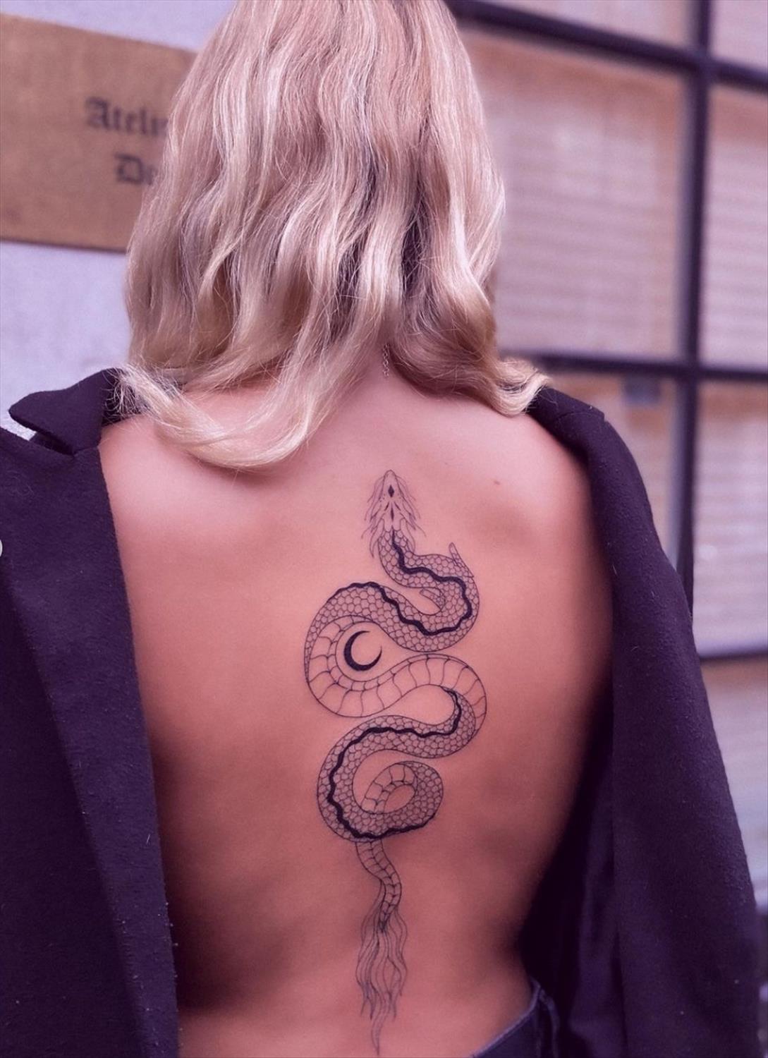 Unique and Charming Back Tattoo Designs for Women