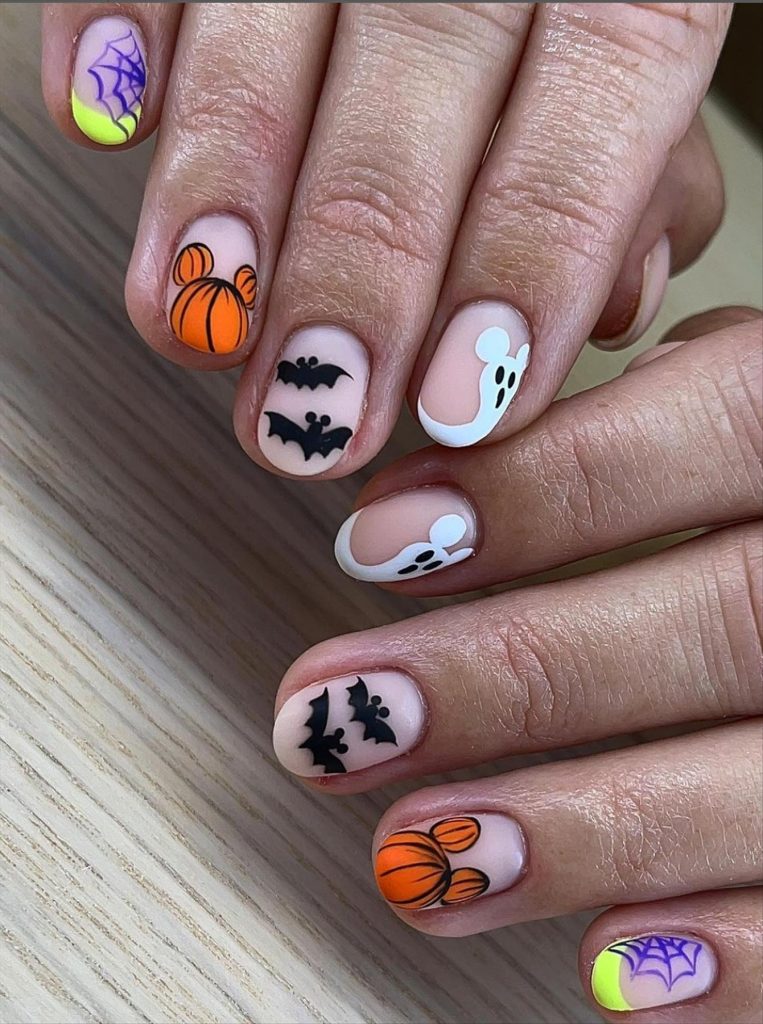 Unique Short Halloween Nails Design 2023 to try now