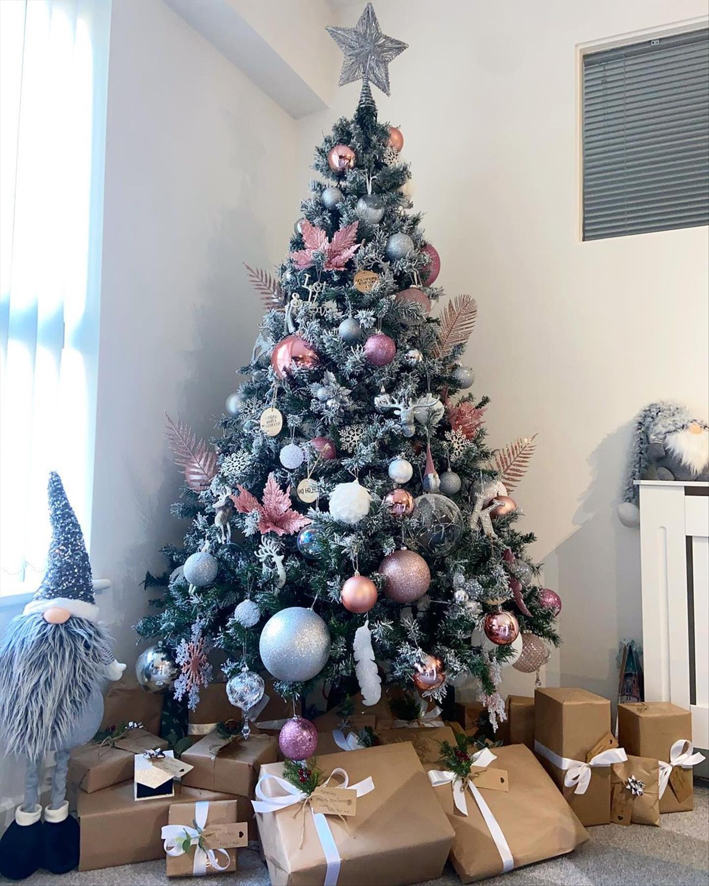 Stunning Christmas Tree Decor Ideas To Try Out For 2023