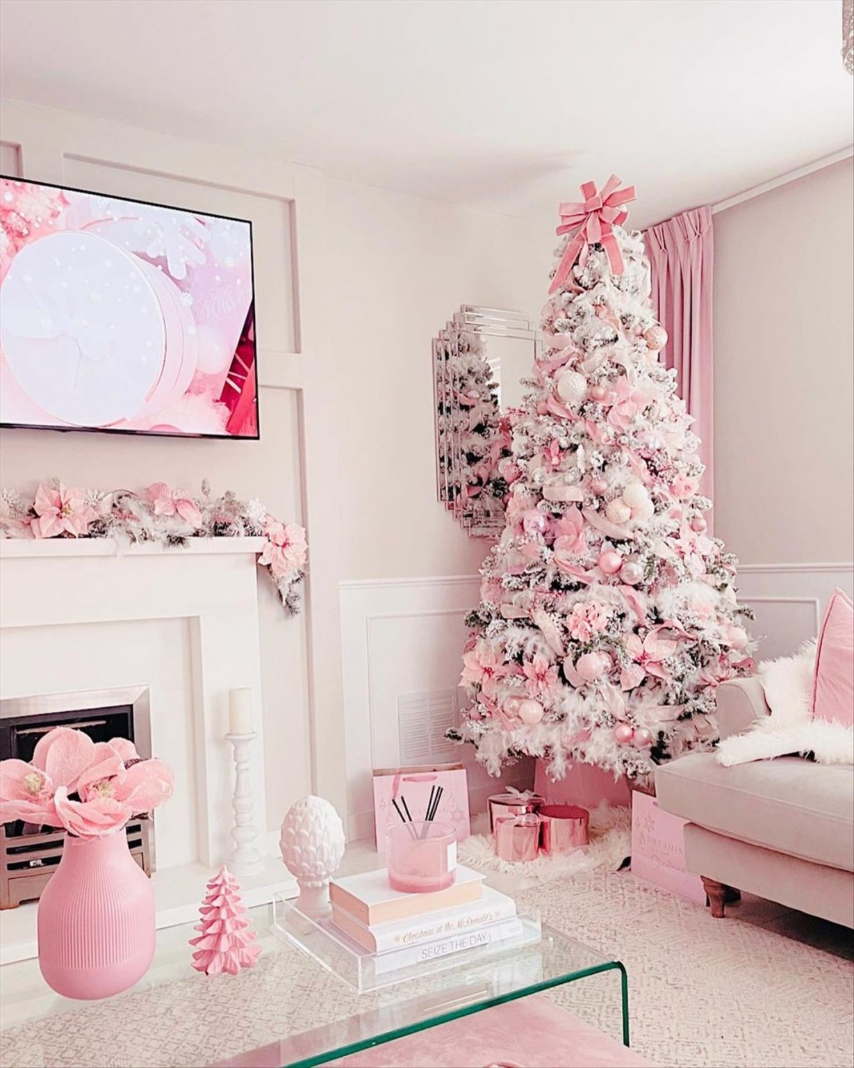 47 Stunning Christmas Tree Decor Ideas To Try Out For 2023