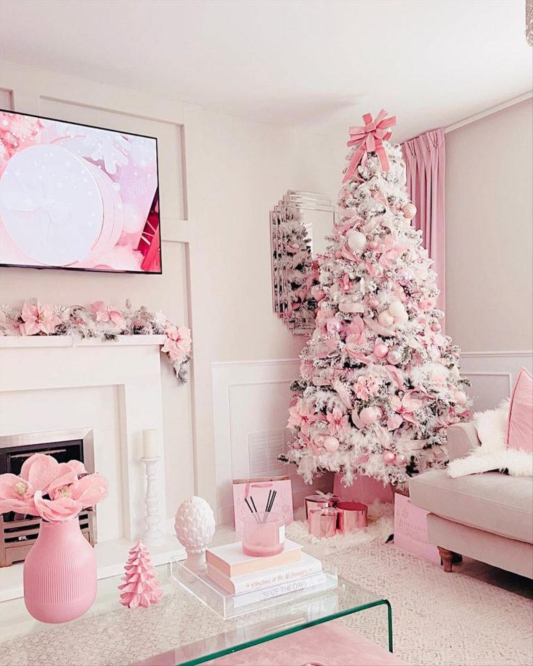 47 Stunning Christmas Tree Decor Ideas To Try Out For 2023